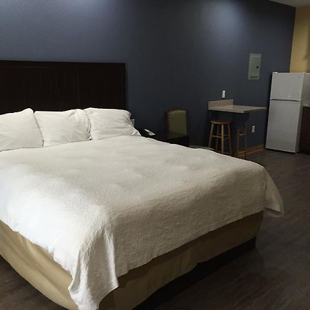 La Bonita Inn & Suites - Crane Экстерьер фото